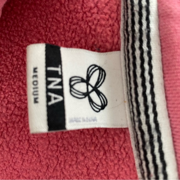 Aritzia TNA pink vintage zip up - Picture 4 of 6